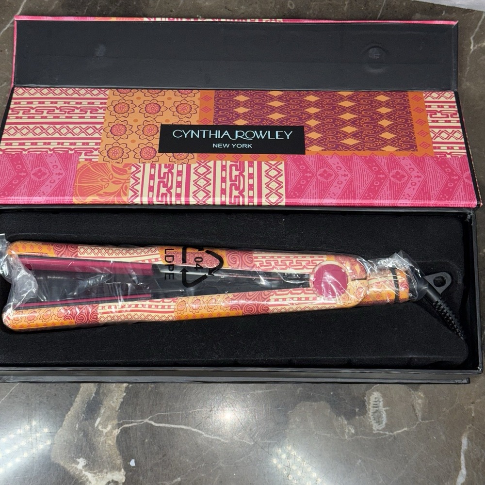 Cynthia Rowley Hair Iron Women Multicolor Tourmaline Ceramic LA0066 New - Picture 2 of 6